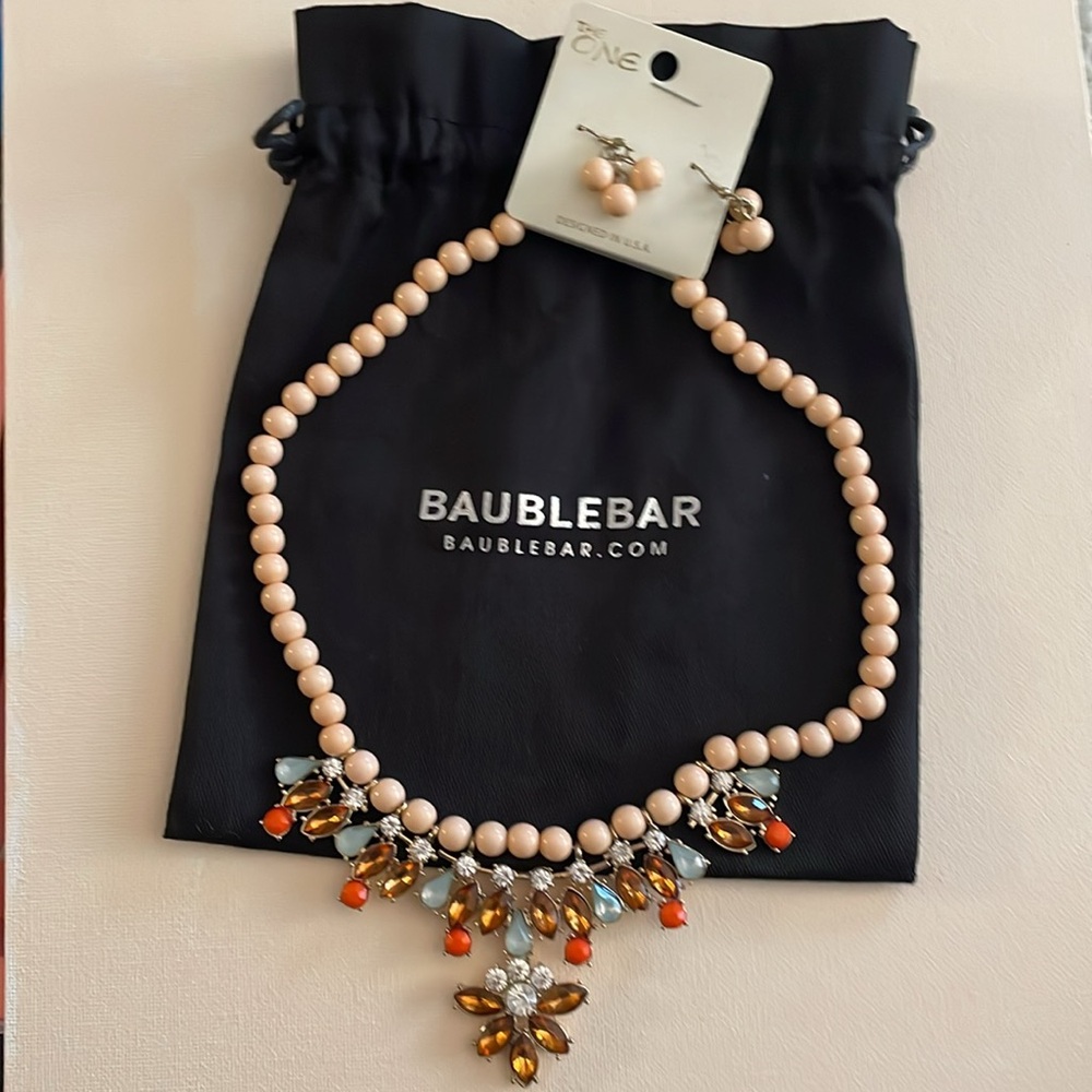 Beautiful costume gemstone and bead necklace with matching earrings